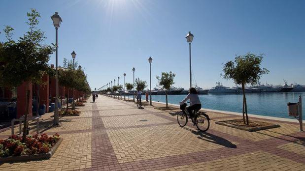 Seaside Apartment In Flisvos Marina Athene Buitenkant foto